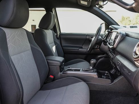 Used 2023 Toyota Tacoma TRD Sport w/ Black Out Package (TMS) image 20