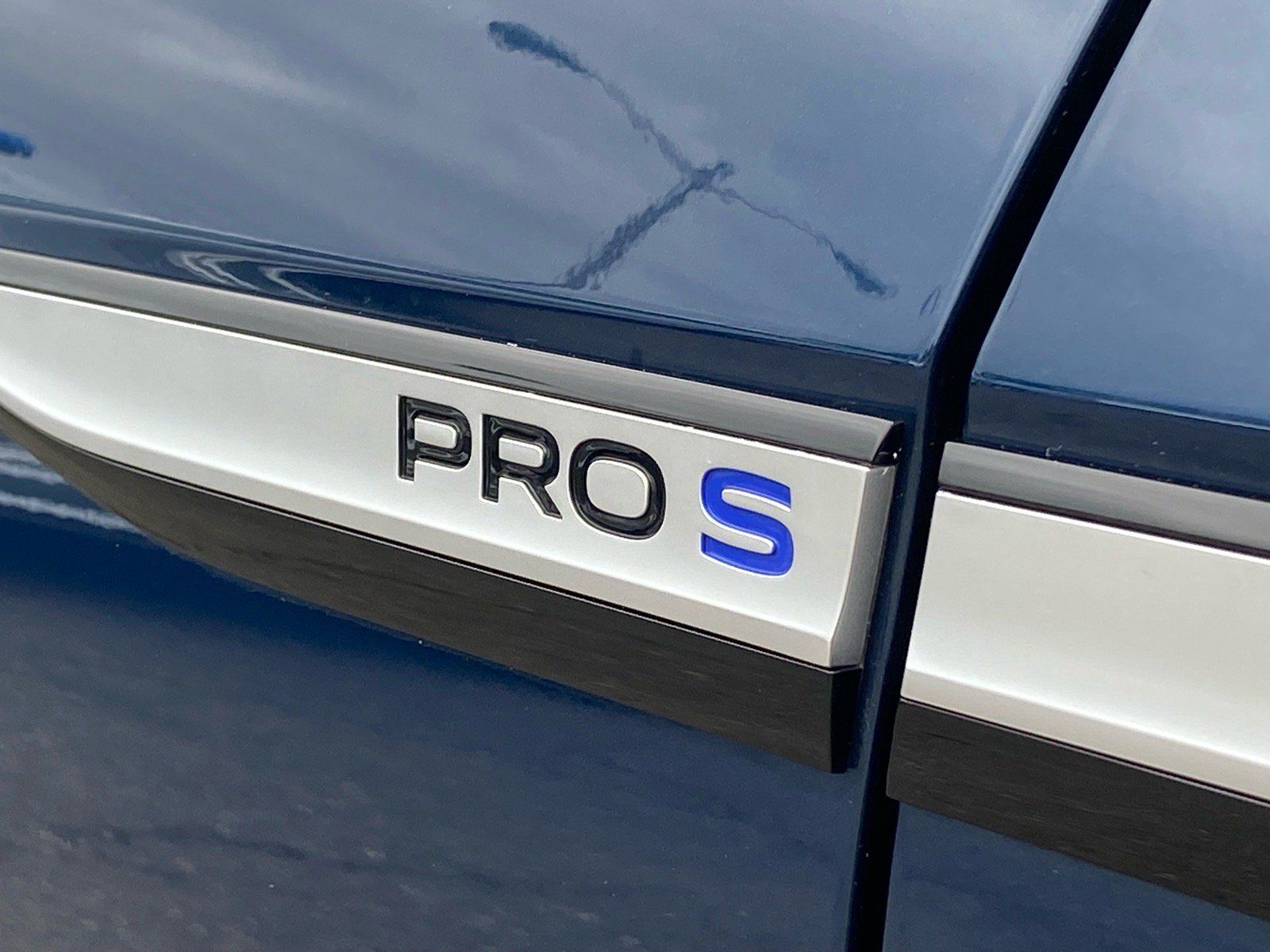 Used 2023 Volkswagen ID.4 Pro S RWD image 6