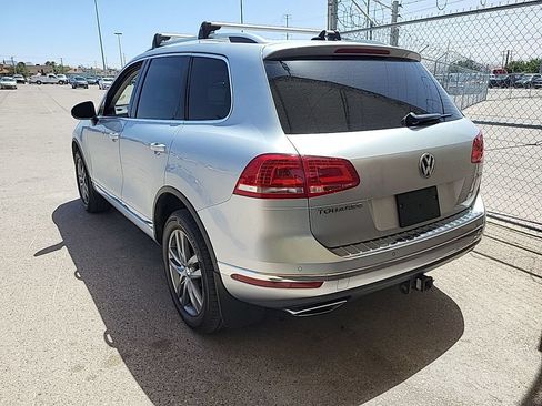 Used 2016 Volkswagen Touareg Sport AWD/4WD image 5