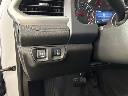 Used 2023 GMC Acadia SLE FWD image 19
