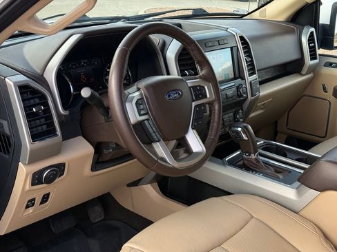 Used 2019 Ford F150 Lariat RWD image 6