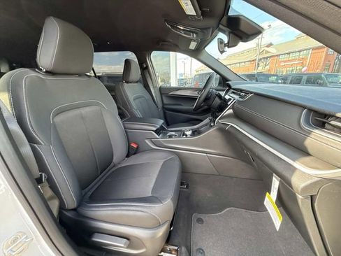 New 2026 Jeep Grand Cherokee L Laredo AWD/4WD image 41