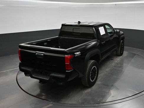 Used 2024 Toyota Tacoma TRD Off-Road w/ TRD Off Road Upgrade Package AWD/4WD image 33