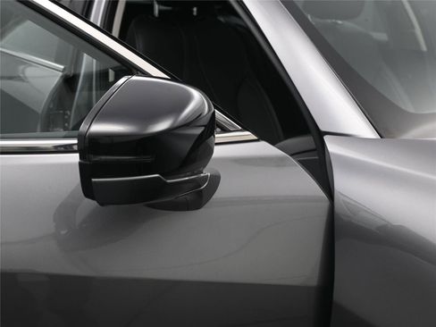 Certified 2025 Acura TLX w/ Technology Package image 17