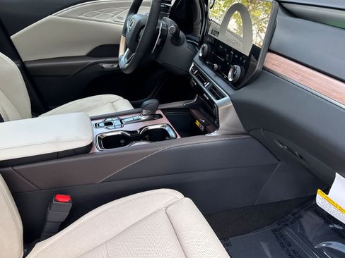 New 2026 Lexus RX 450h AWD w/ Convenience Package image 17