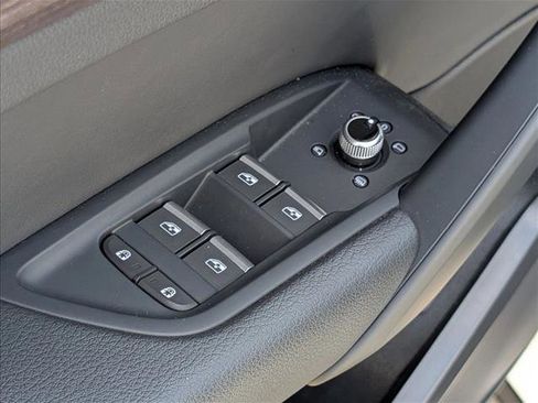 Used 2021 Audi Q5 2.0T Premium w/ Convenience Package AWD/4WD image 12