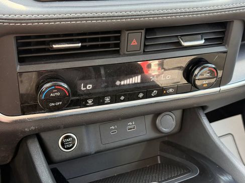 Certified 2023 Nissan Rogue SV AWD/4WD image 22