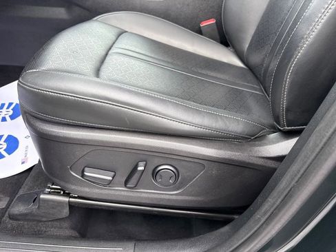 Used 2023 Kia Sorento S image 16