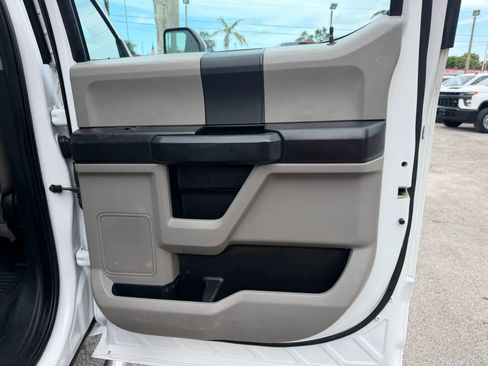 Used 2017 Ford F550 4x4 Crew Cab Super Duty image 13