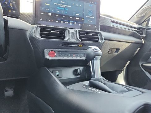 Used 2024 Ford Mustang Coupe image 20