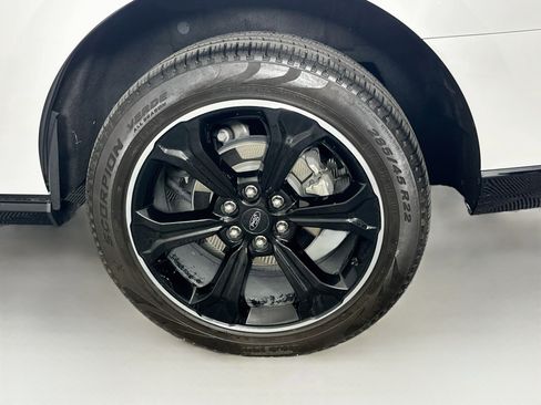 Used 2024 Ford Expedition Limited RWD image 11