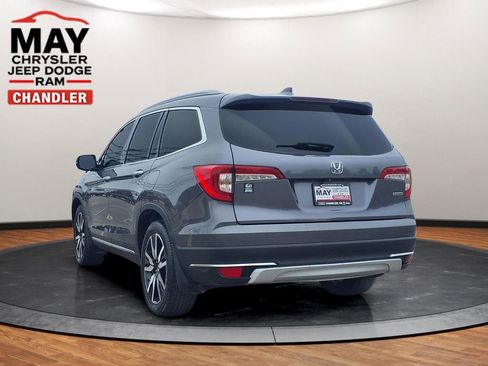 Used 2019 Honda Pilot Touring image 3