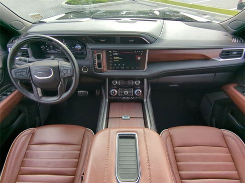 Used 2023 GMC Yukon Denali Ultimate w/ LPO, Floor Liner Package image 16