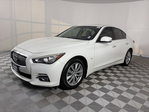 Used 2015 INFINITI Q50 Premium w/ Navigation Package image 3
