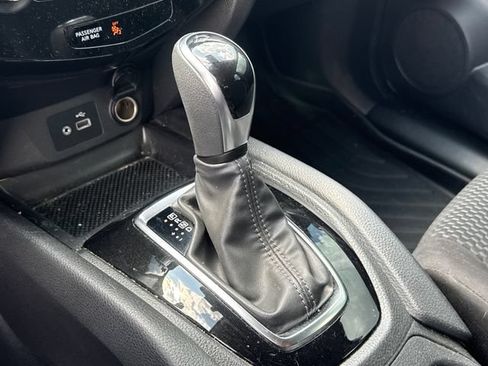 Used 2020 Nissan Rogue Sport S AWD/4WD image 15
