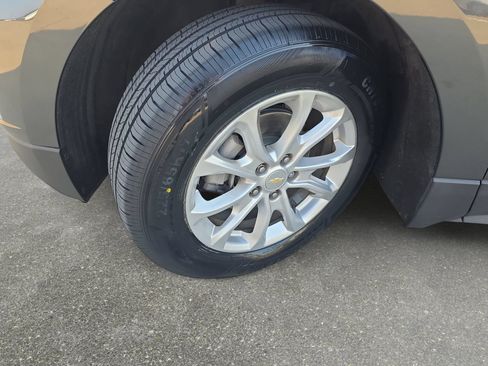 Used 2020 Chevrolet Equinox LS w/ LS Convenience Package FWD image 29