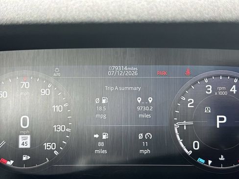 Used 2021 Land Rover Defender 110 X-Dynamic SE AWD/4WD image 12