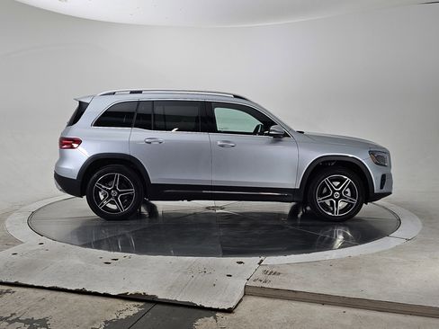 New 2026 Mercedes-Benz GLB 250 4MATIC image 3
