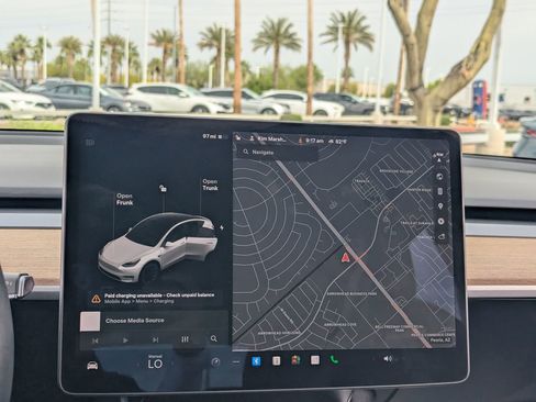 Used 2020 Tesla Model Y Long Range image 23