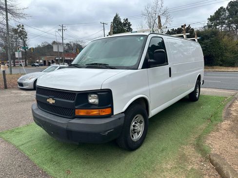 Used 2015 Chevrolet Express 2500 Extended image 3