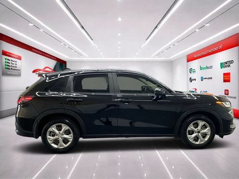 Used 2024 Honda HR-V LX image 8