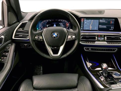 Used 2021 BMW X5 xDrive40i w/ Executive Package image 4