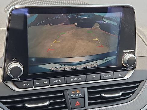 Used 2025 Nissan Altima 2.5 SR FWD image 18