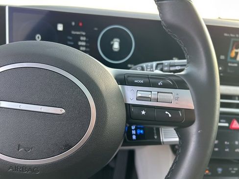 Used 2025 Hyundai Tucson SEL image 16