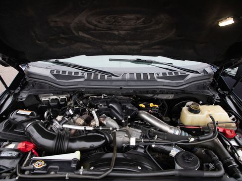 Used 2019 Ford F350 Lariat image 32