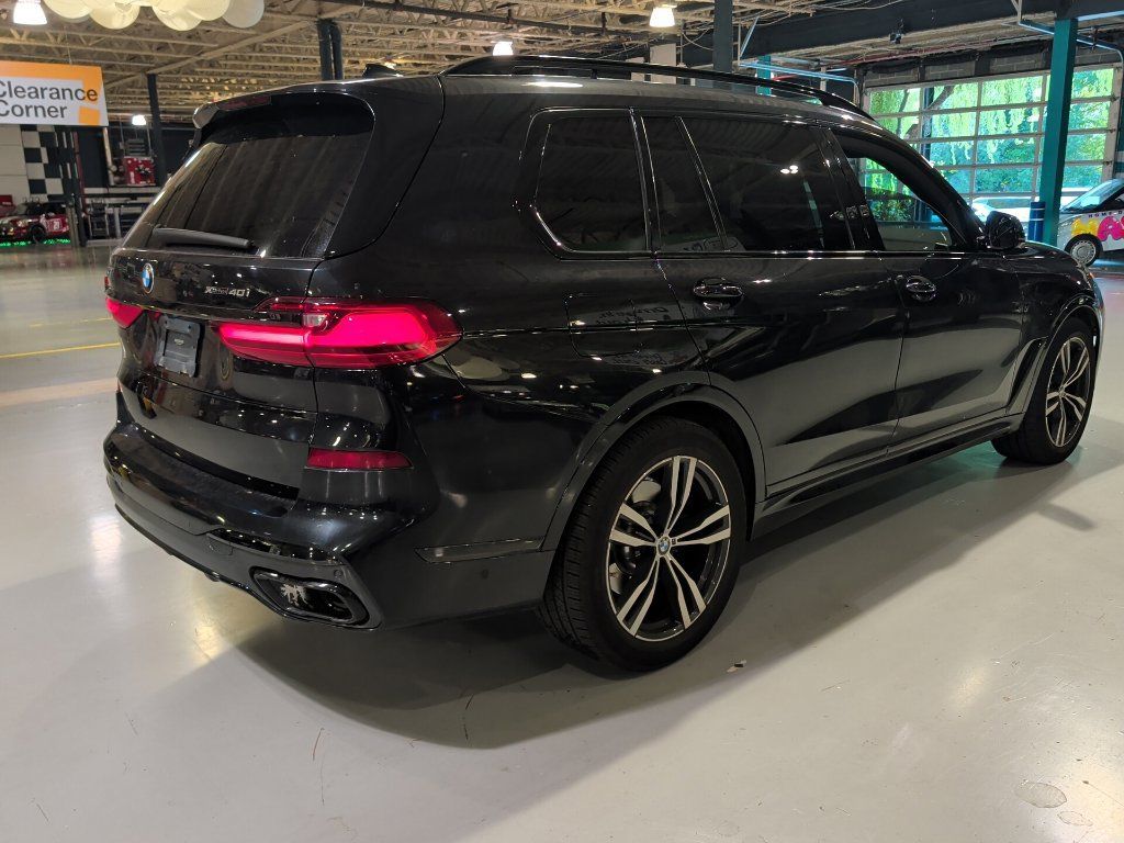 Used 2021 BMW X7 xDrive40i w/ M Sport Package AWD/4WD image 13