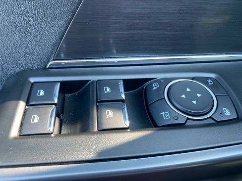 Used 2025 Ford F150 Lariat w/ Bed Utility Package AWD/4WD image 14