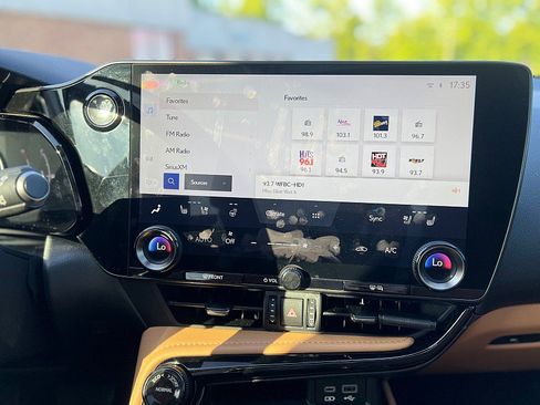 Used 2024 Lexus NX 250 FWD w/ Cold Area Package image 15