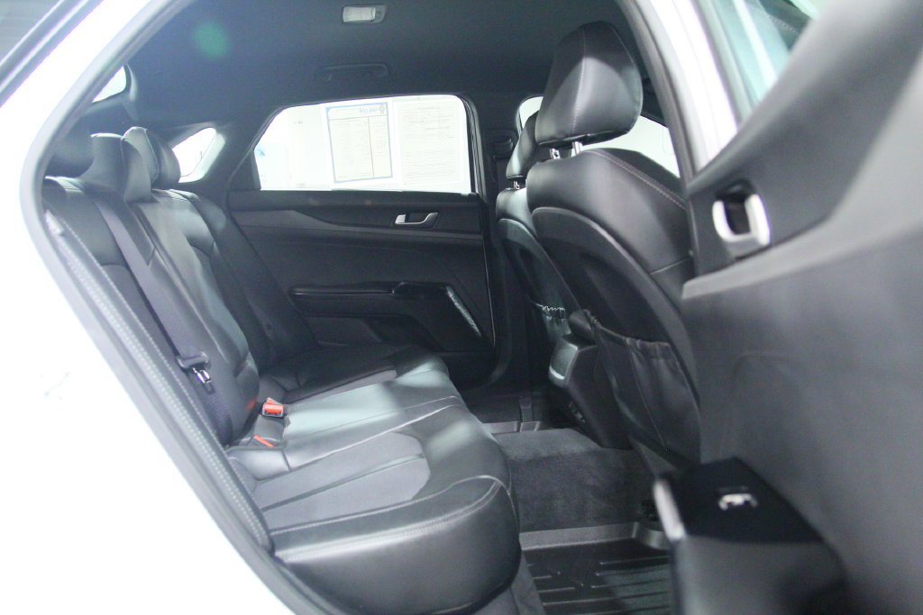 Used 2022 Kia K5 GT-Line AWD/4WD image 23