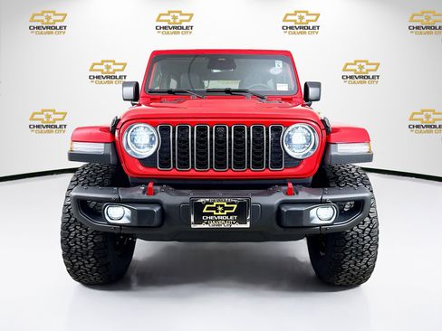 Used 2026 Jeep Wrangler Unlimited Rubicon AWD/4WD image 2