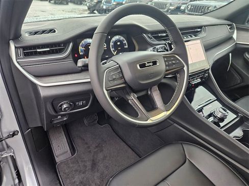 New 2025 Jeep Grand Cherokee L Limited w/ Trailer Tow Package image 13