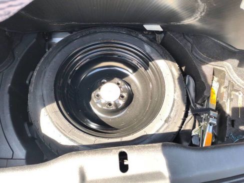 Used 2005 Nissan 350Z Touring image 19