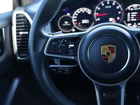 Used 2021 Porsche Cayenne GTS image 11