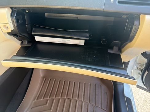 Used 2010 Lexus HS 250h Premium image 11