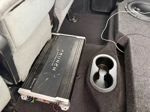 Used 2017 RAM 1500 Express RWD image 10