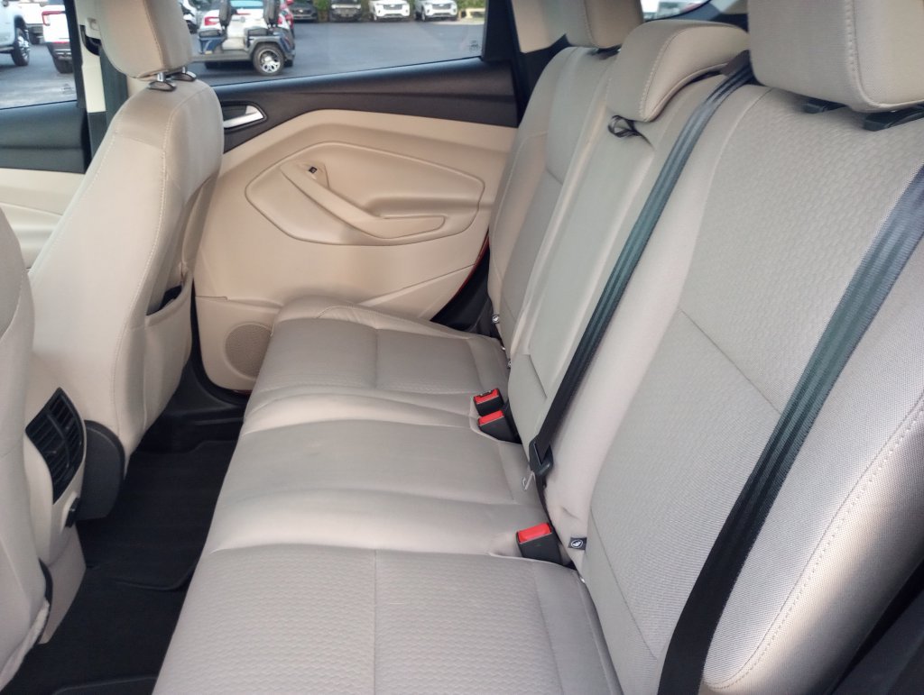 Certified 2019 Ford Escape SE FWD image 15