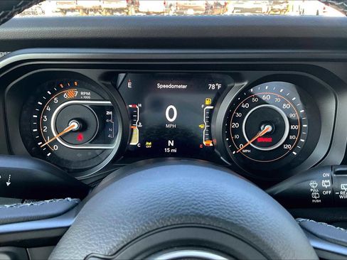 New 2025 Jeep Wrangler Unlimited Rubicon image 18