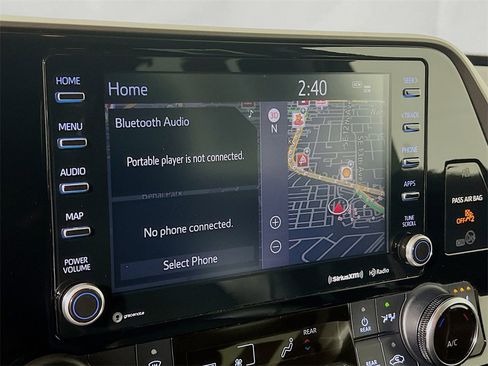 Certified 2022 Toyota Highlander XLE image 14