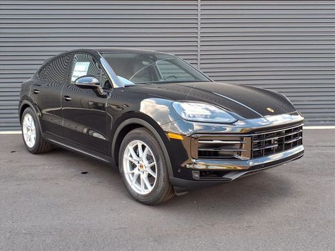 New 2026 Porsche Cayenne Coupe image 33