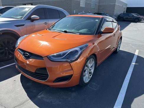 Used 2012 Hyundai Veloster w/ Style Pkg image 1