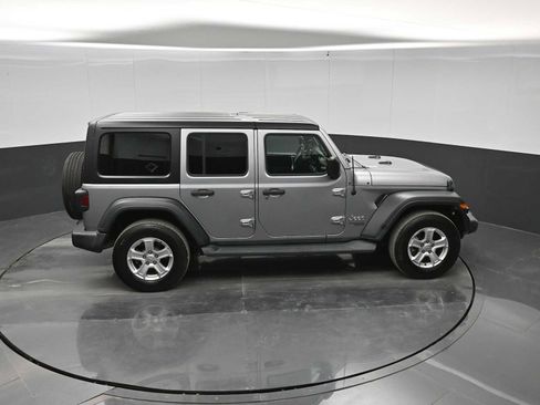 Used 2018 Jeep Wrangler Unlimited Sport S AWD/4WD image 31