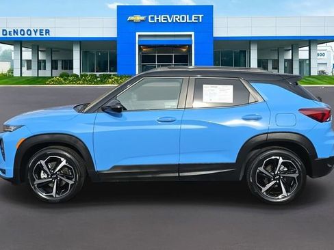 Used 2023 Chevrolet TrailBlazer RS w/ Sun and Liftgate Package image 11