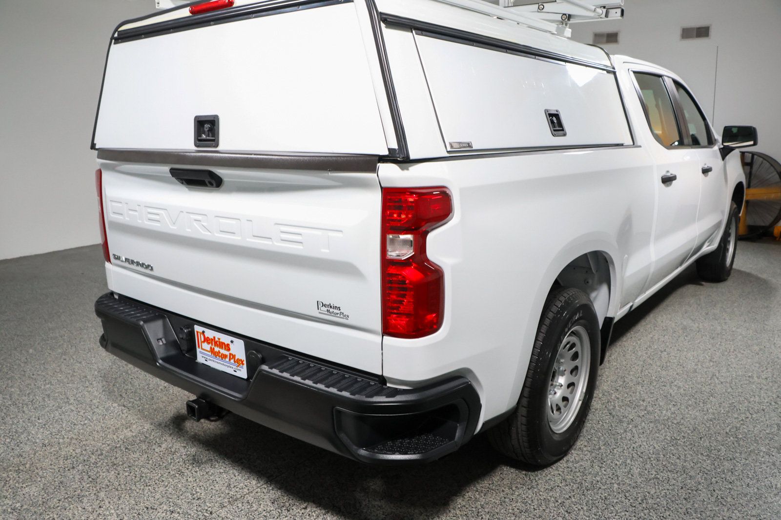 Used 2024 Chevrolet Silverado 1500 W/T w/ Trailering Package AWD/4WD image 7