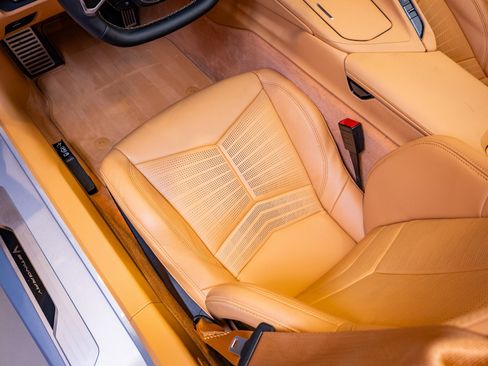 Used 2023 Chevrolet Corvette Stingray Premium Conv w/ Z51 Performance Package image 12