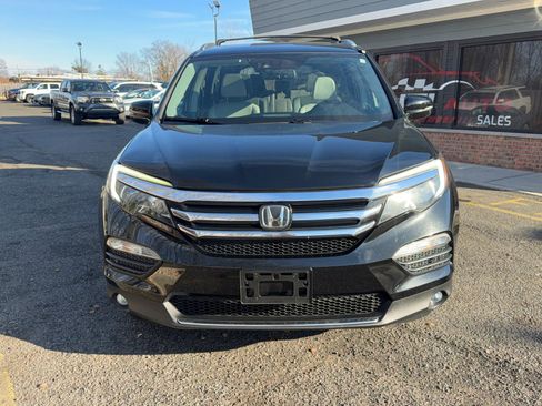 Used 2016 Honda Pilot Elite image 2