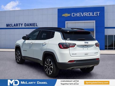 Used 2023 Jeep Compass Limited AWD/4WD image 4